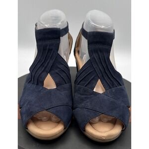 Earth CURVET Wide Navy Suede Peep Toe Ankle Strap Wedge Women's Sandals Sz 7.5D